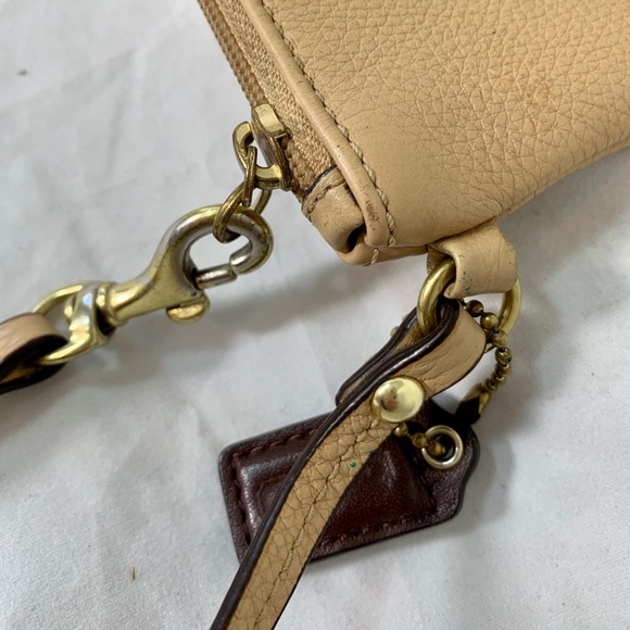 COACH Beige Pebbled Leather Wristlet Brown Gold - Picture 7 of 8